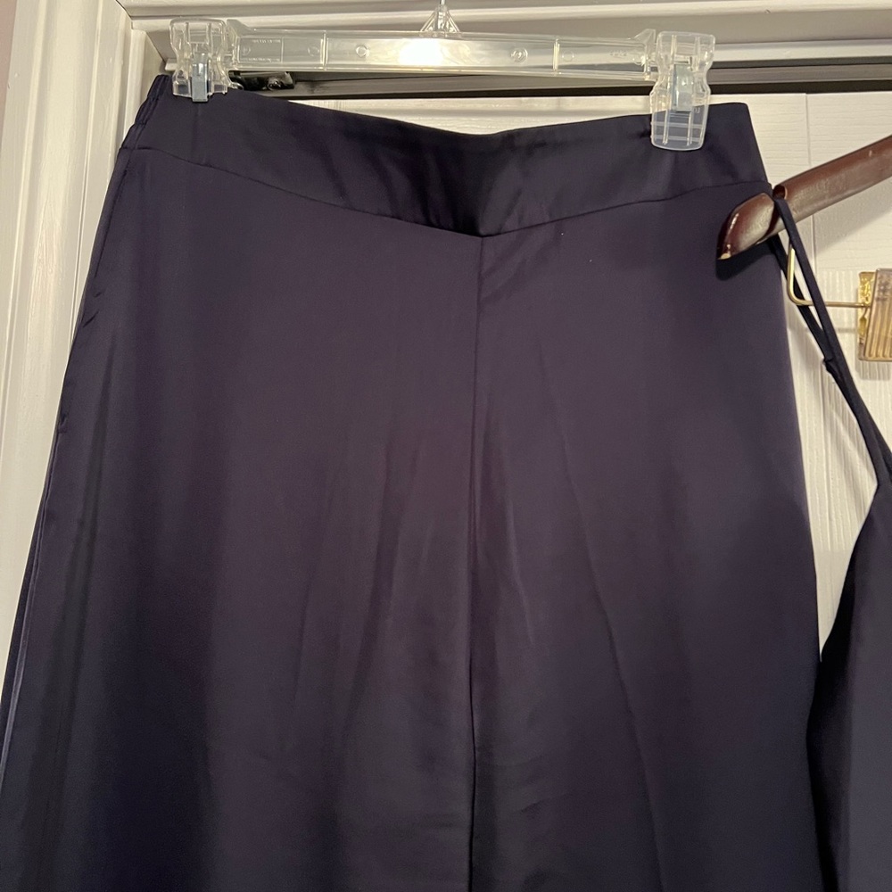 Gorgeous matching satin set in deep Navy - Picture 6 of 8
